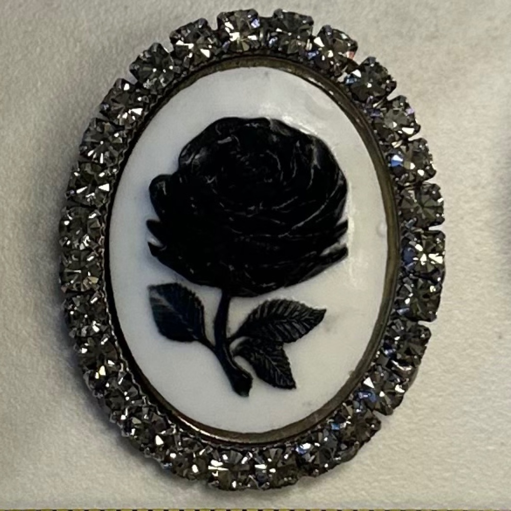 DANNY POLLAK - Dramatic Black Rose Cameo Brooch Rhinestone Frame Gothic Vintage